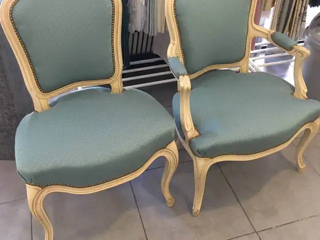 Tapisserie chaise et fauteuil 83
